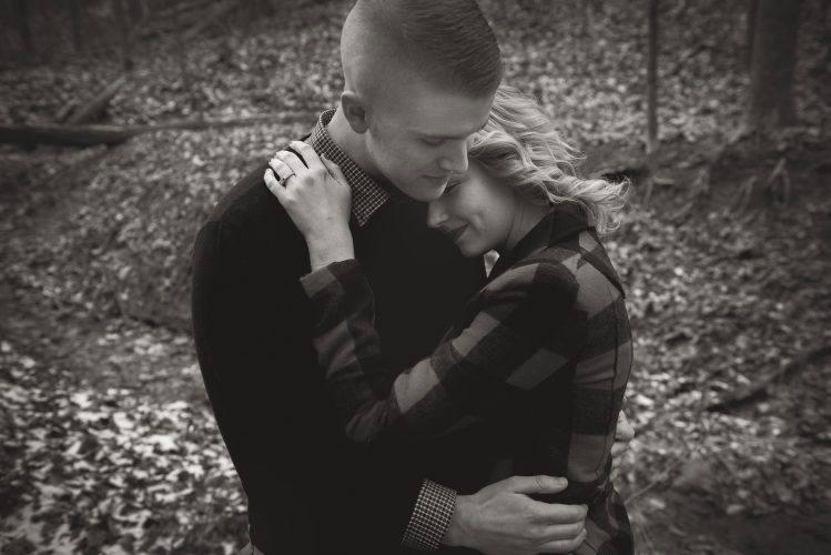 Athens-engagement-photography-hocking-hills-winter