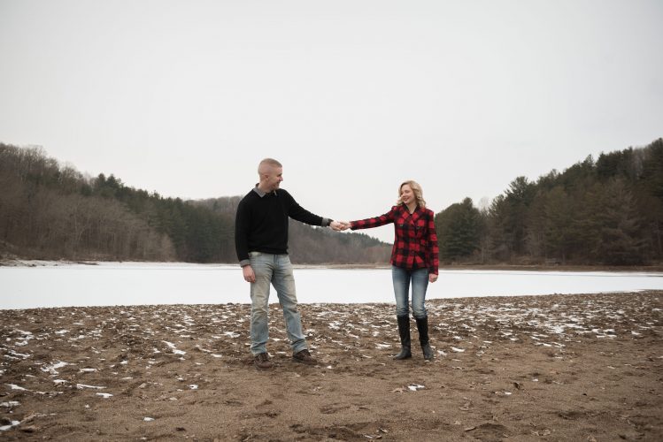 Athens-engagement-photography-hocking-hills-winter