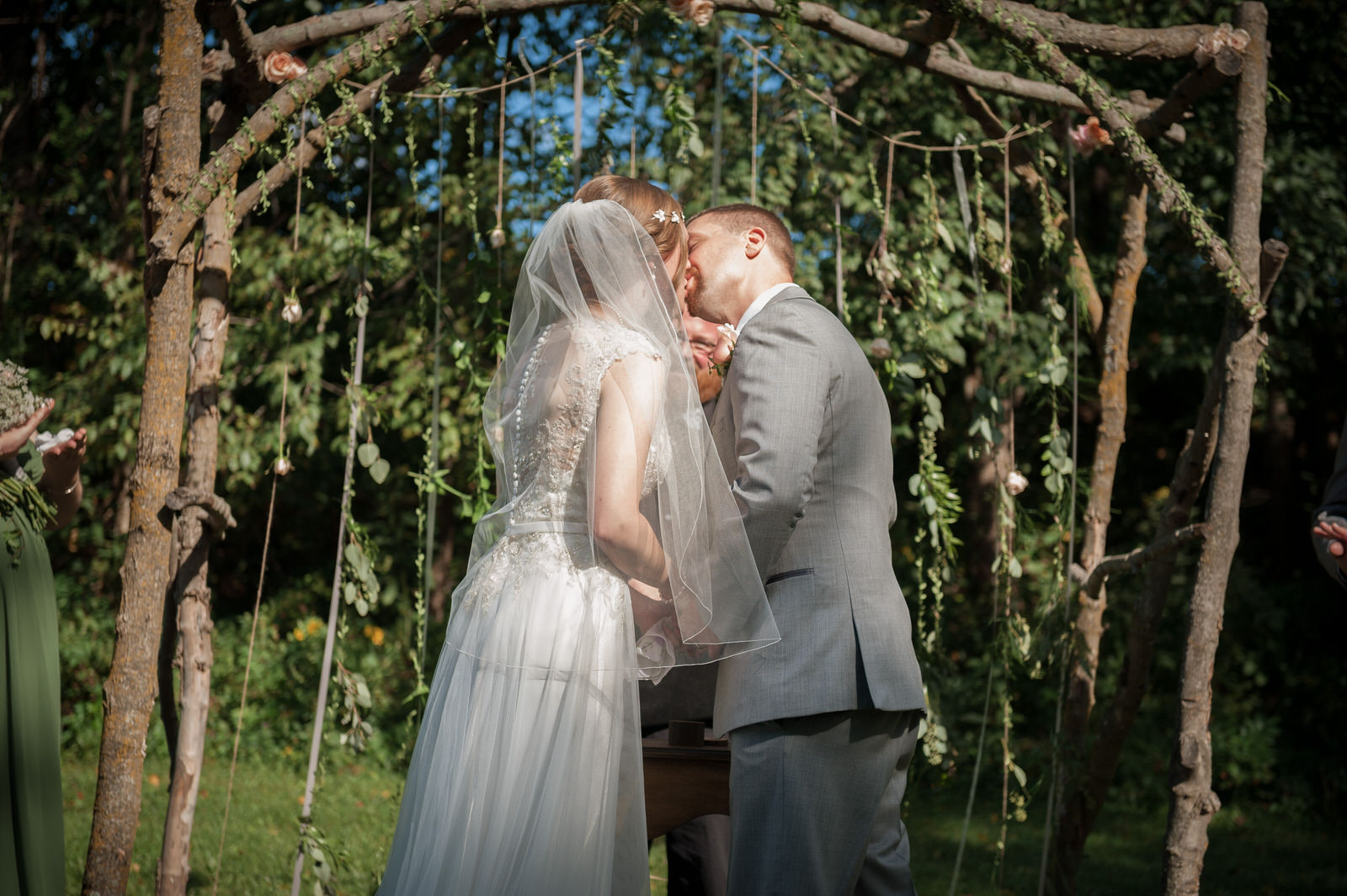 Hocking-hills-athens-lancaster-logan-ohio-wedding-photography-photographer-marriage-heart of the country-outdoors-princess-bride