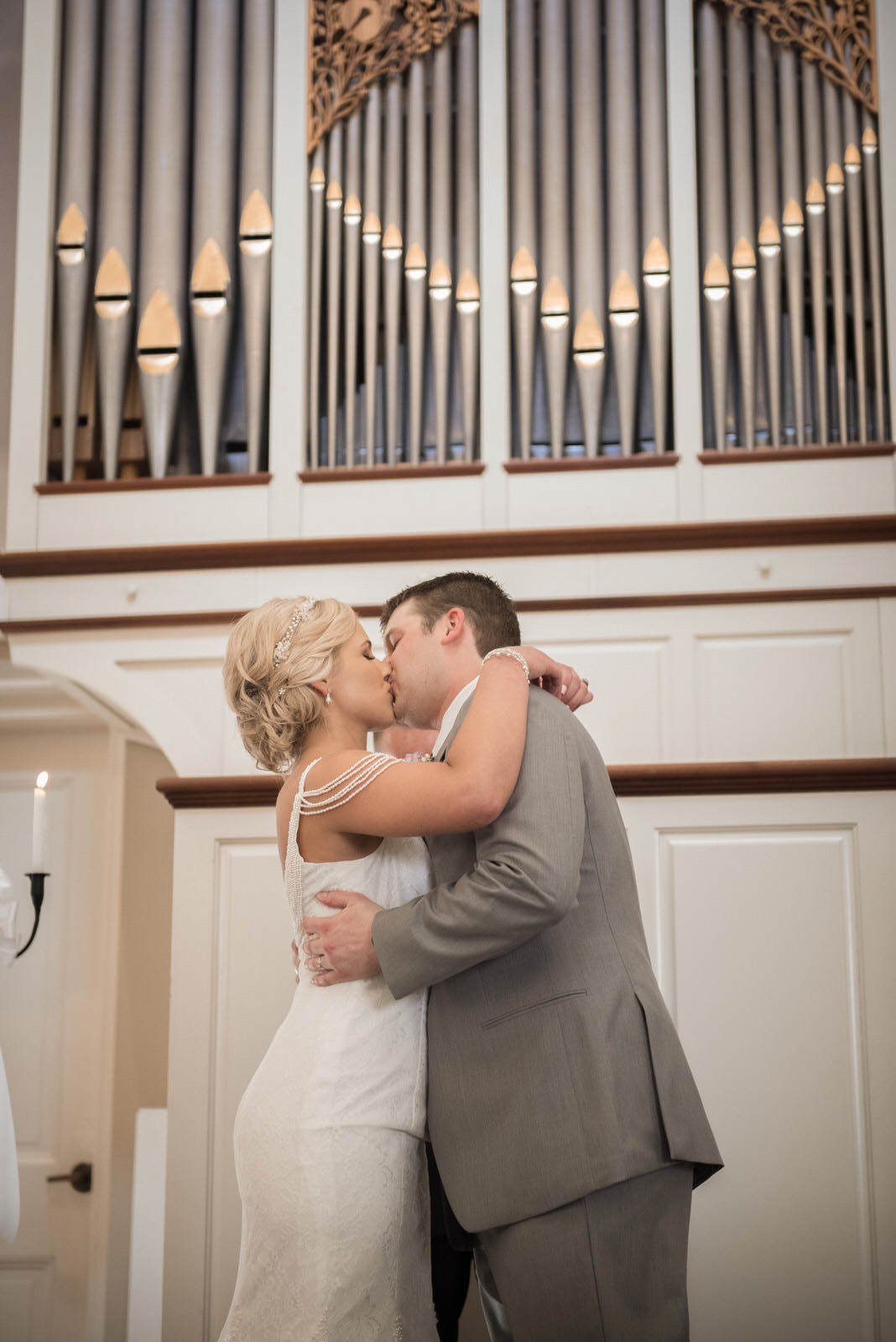 wedding-athens-ohio-photographer-photography-university-walter-hall-galbreath-chapel