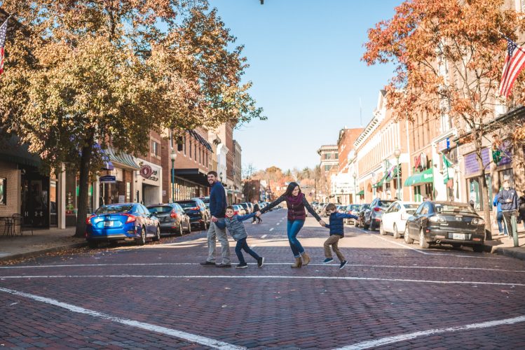 Family photography on court street in Athens Ohio