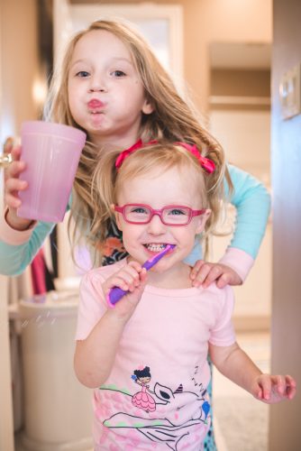 family lifestyle session in Cincinnati with best family photographer