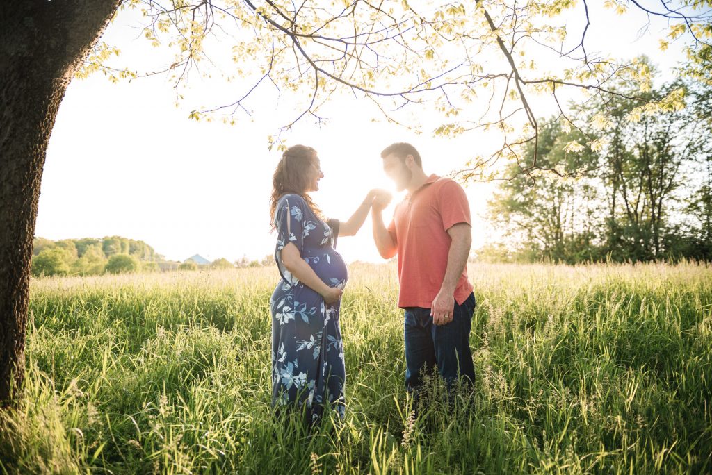 Maternity_field_Photograph-session-athens-ohio