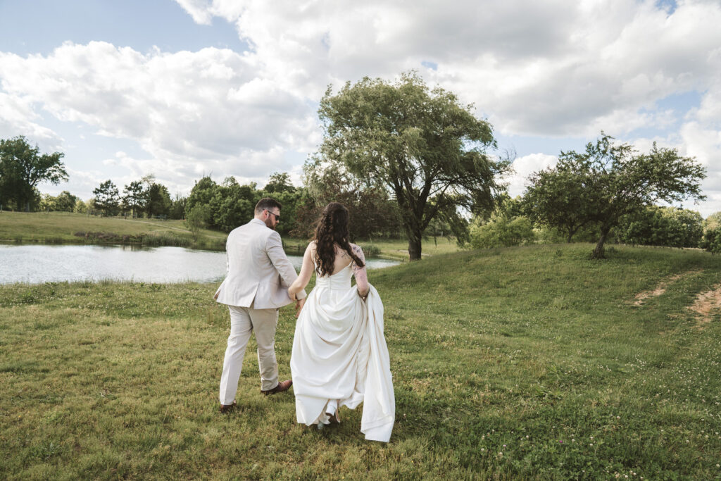 cincinnati highland cow farm wedding